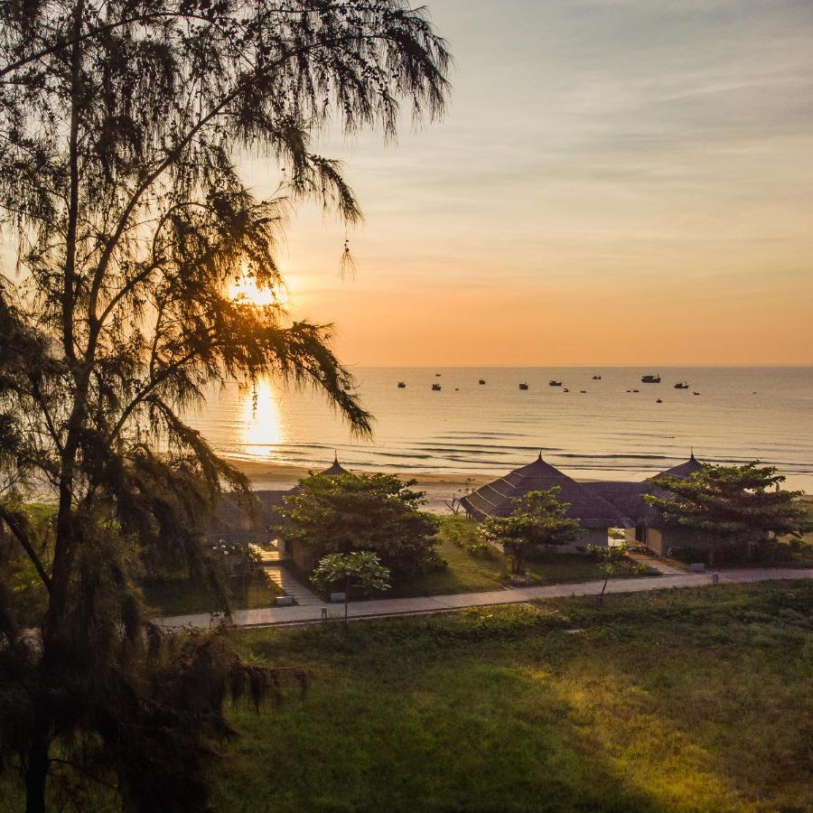 Crown Retreat Quy Nhon Resort Exterior photo